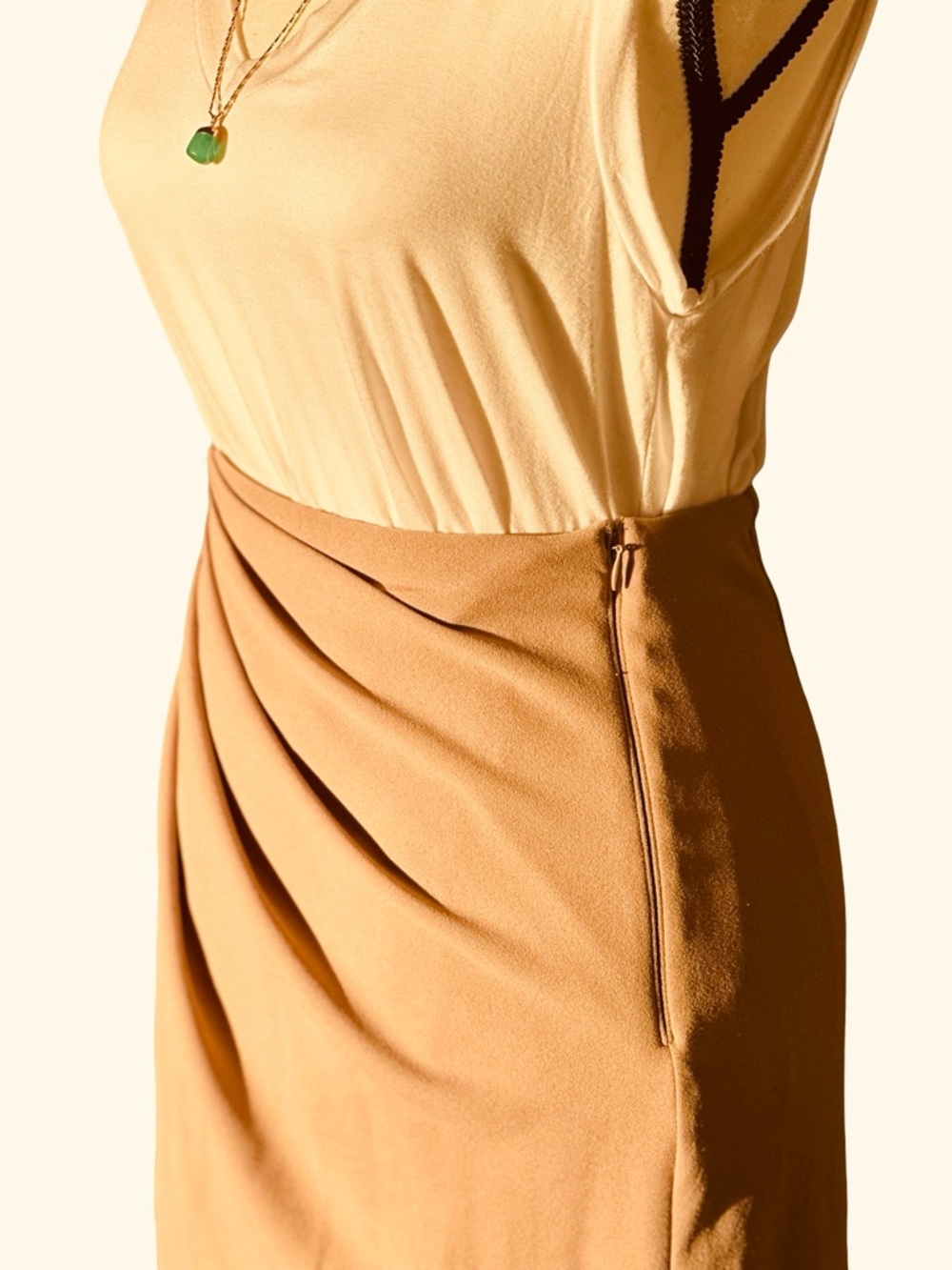 Abercrombie & Fitch Light Beige Midi Skirt with Ruched Detailing - XXSP, New - Picture 3 of 5